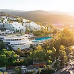 & Hotel 5*