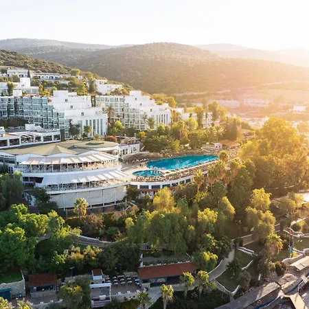 & Hotel 5*