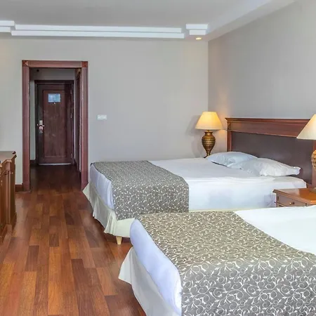 Hotel &
