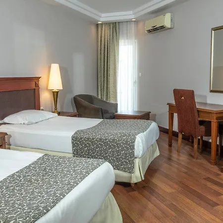 & Hotel 5*